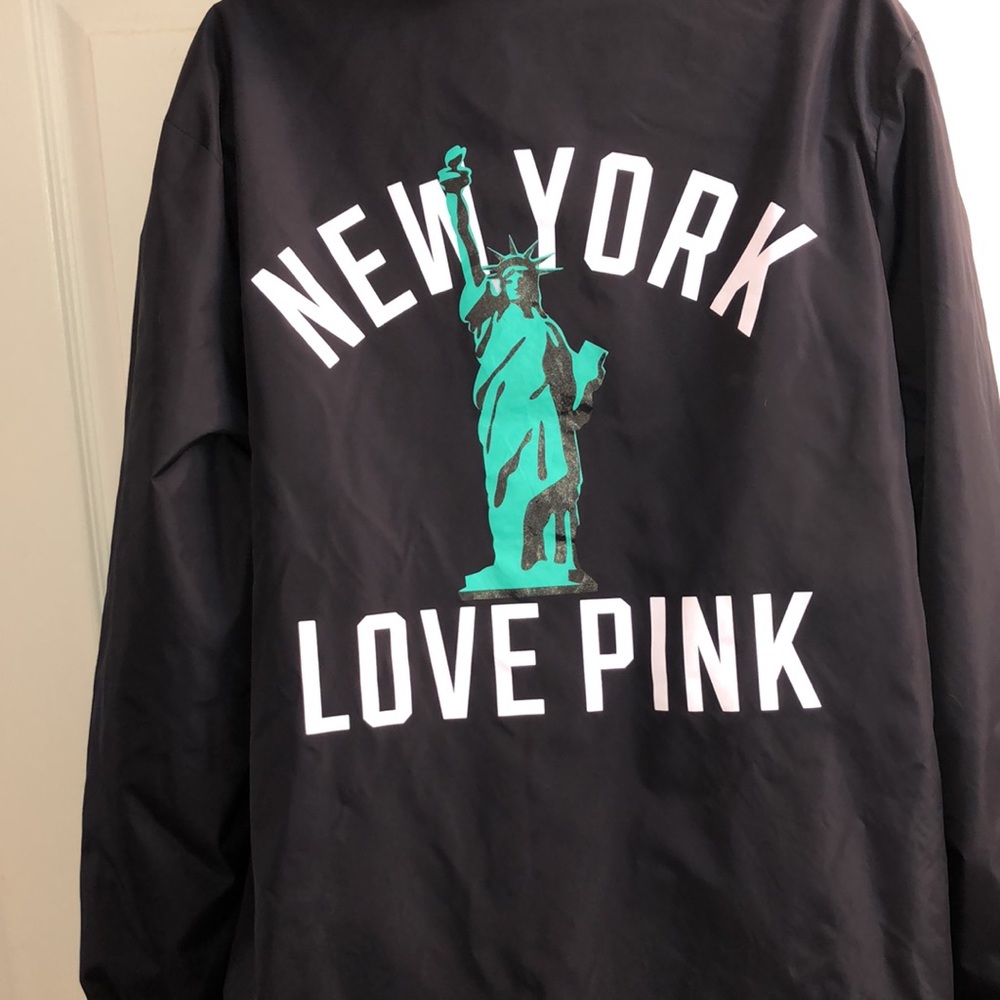 PINK VS Rain Jacket Button-up New York Black and Green  (M)